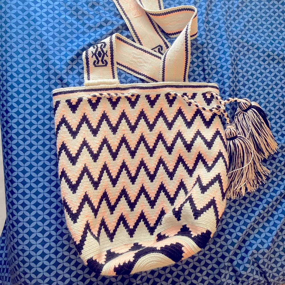 Pink/Beige/cream woven Colombian bag